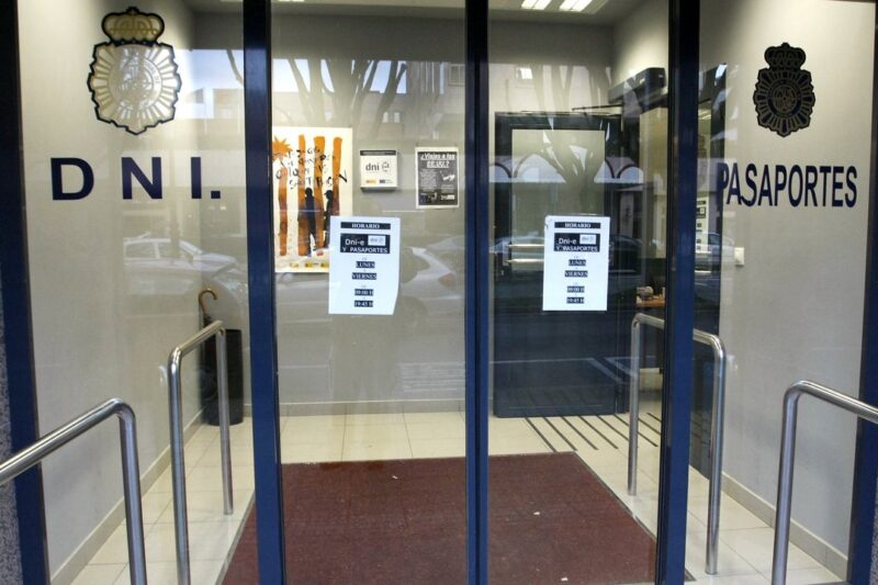 Teléfono de la Policía Nacional para DNI y Pasaporte: Cita Previa, Renovación y Atención al Ciudadano